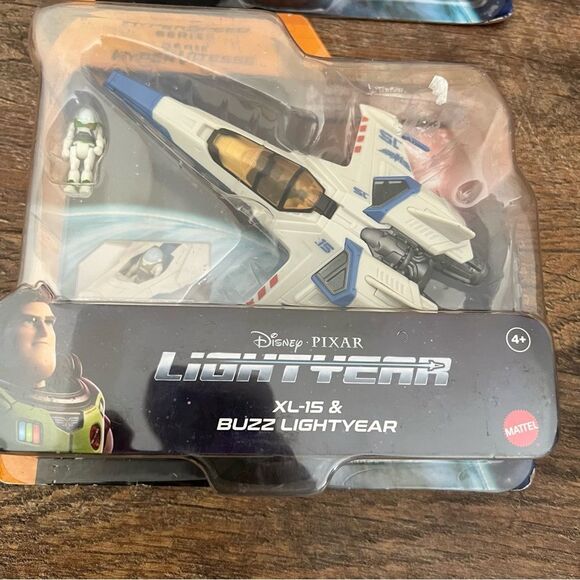 Lightyear 2022 Buzz XL-02 &!XL-07 Ship/Figure HyperSpeed Series Disney Pixar NEW - Picture 3 of 15